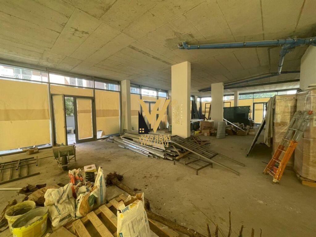 JEPET DYQAN 376 M2 ME QERA TE RRUGA E ELBASANIT 15.000 EURO 3