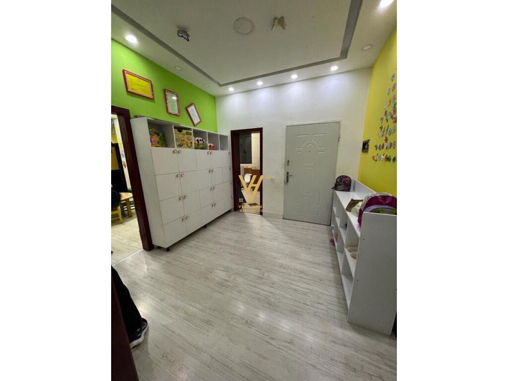 Jepet ambjent biznesi me qera ne Don Bosko 120 m2 3