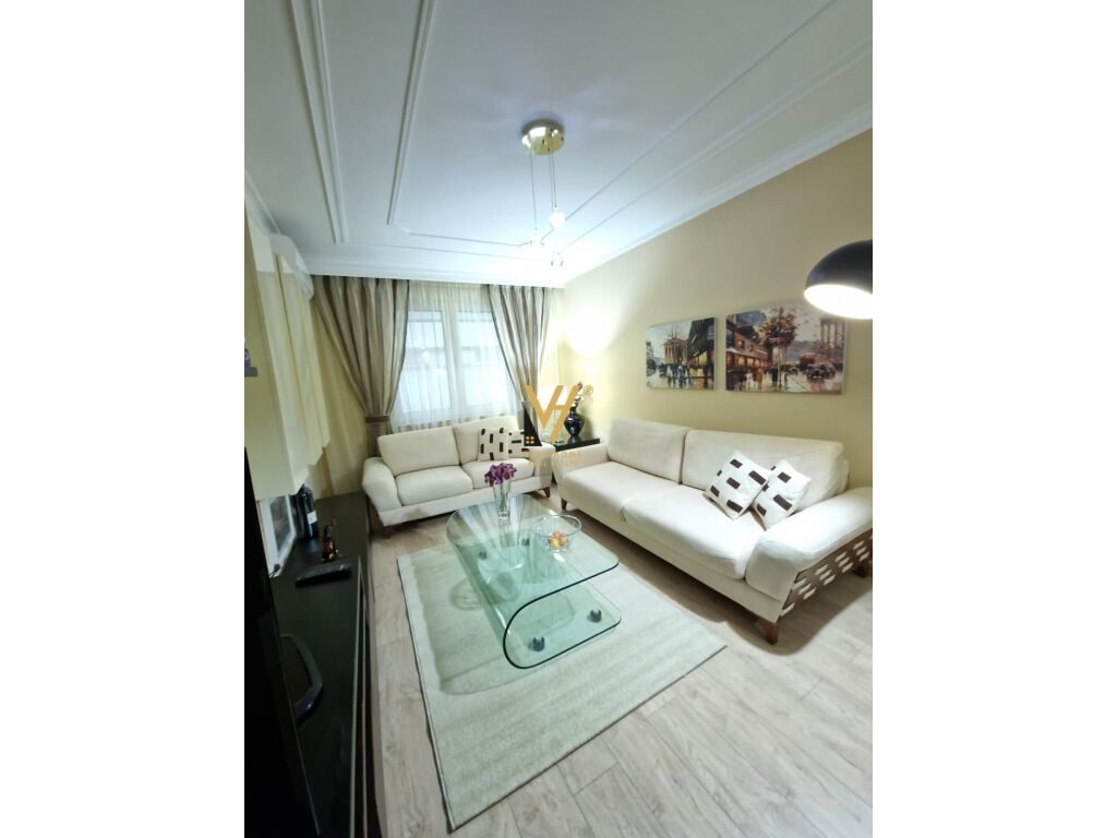Jepet Apartament 1+1+ballkon me qera te Rruga Perlat Rexhepi , Bllok 72 m2 3