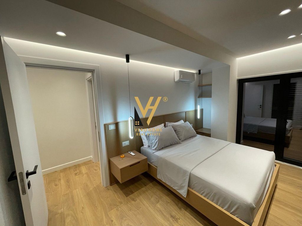 JEPET APARTAMENT 3+1+2+BLK ME QERA TE KODRA E DIELLIT 1, 1.500 EURO 4