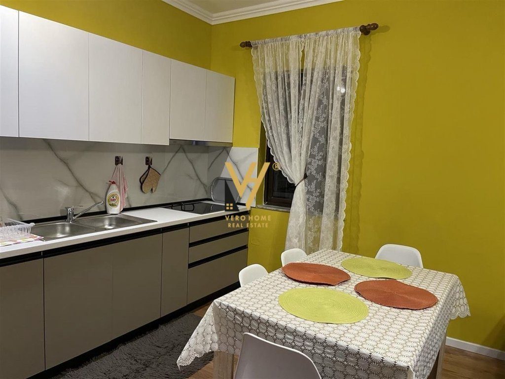 JEPET APARTAMENT 2+1+BLK ME QERA TE RRUGA FERIT XHAJKO 600 EURO 3