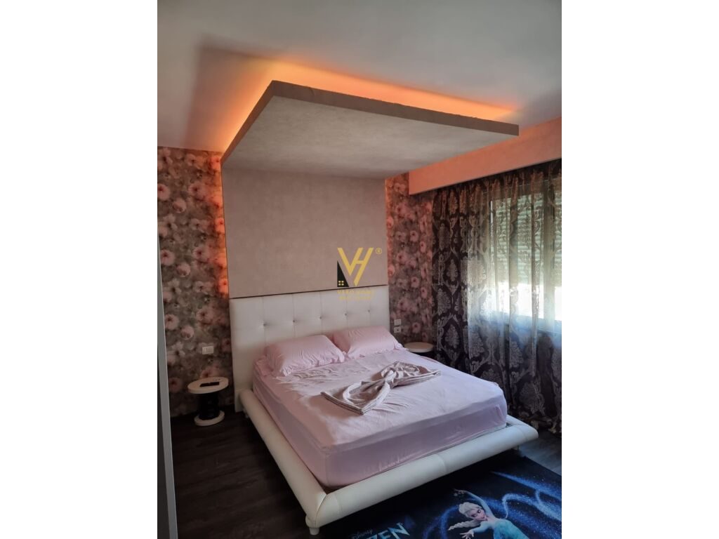 Jepet Apartament 1+1+ballkon me qera te Vila Koral , Plazhi Durres 85 m2 3