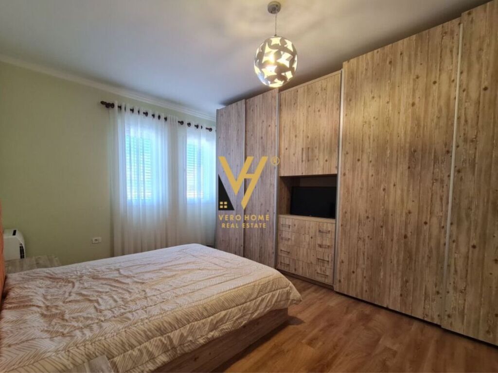 Jepet Apartament 2+1+2+ballkon me qera te Amerikan 3 , Yzberisht 130 m2 4