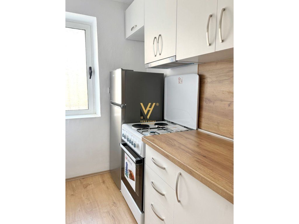 JEPET APARTAMENT 1+1 ME QIRA TE RRUGA BARDHYL 50.000 LEKE 2