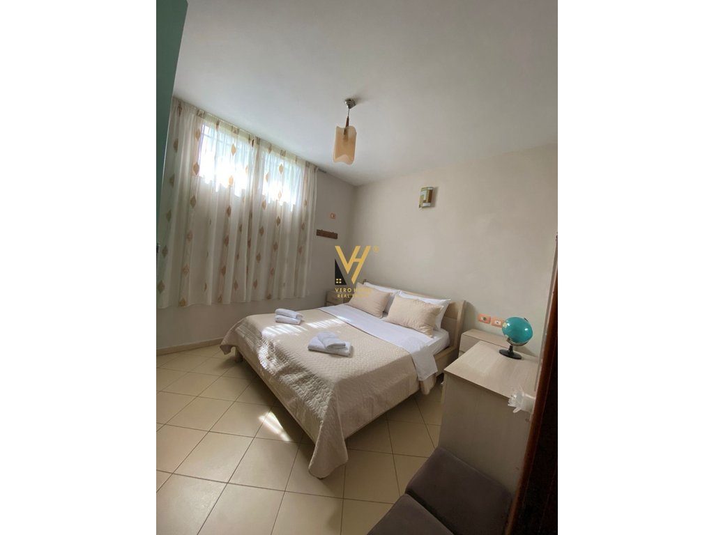 JEPET SHTEPI PRIVATE ME QIRA TE BLV. ZOGU I 85.000 LEKE 3
