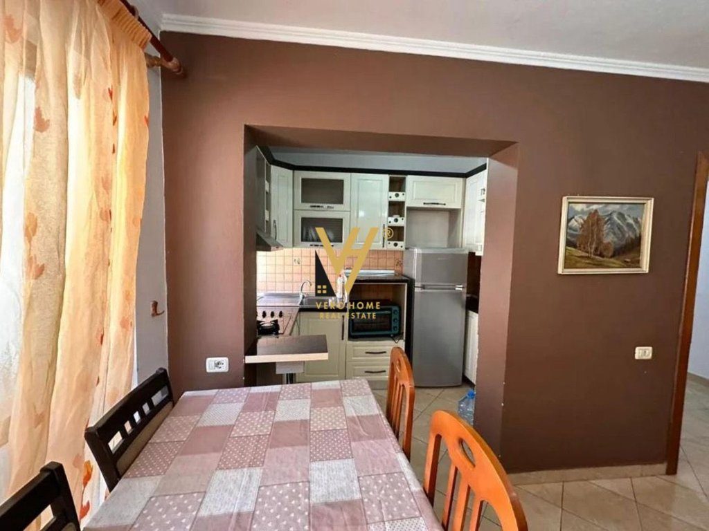 JEPET APARTAMENT 2+1+BLK ME QIRA TE MATERNITETI I RI 50.000 LEKE 3