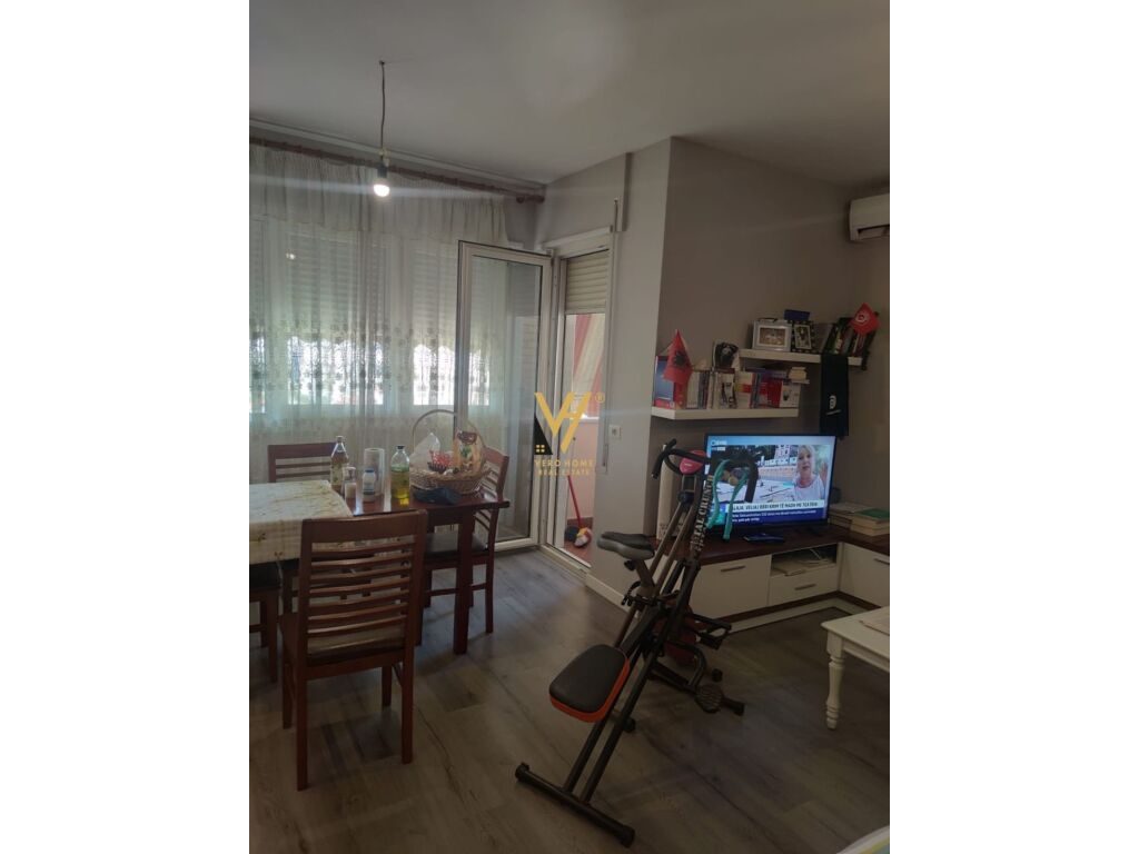 Jepet Apartament 1+1+ballkon me qera te Qendra Kristal 72 m2 2