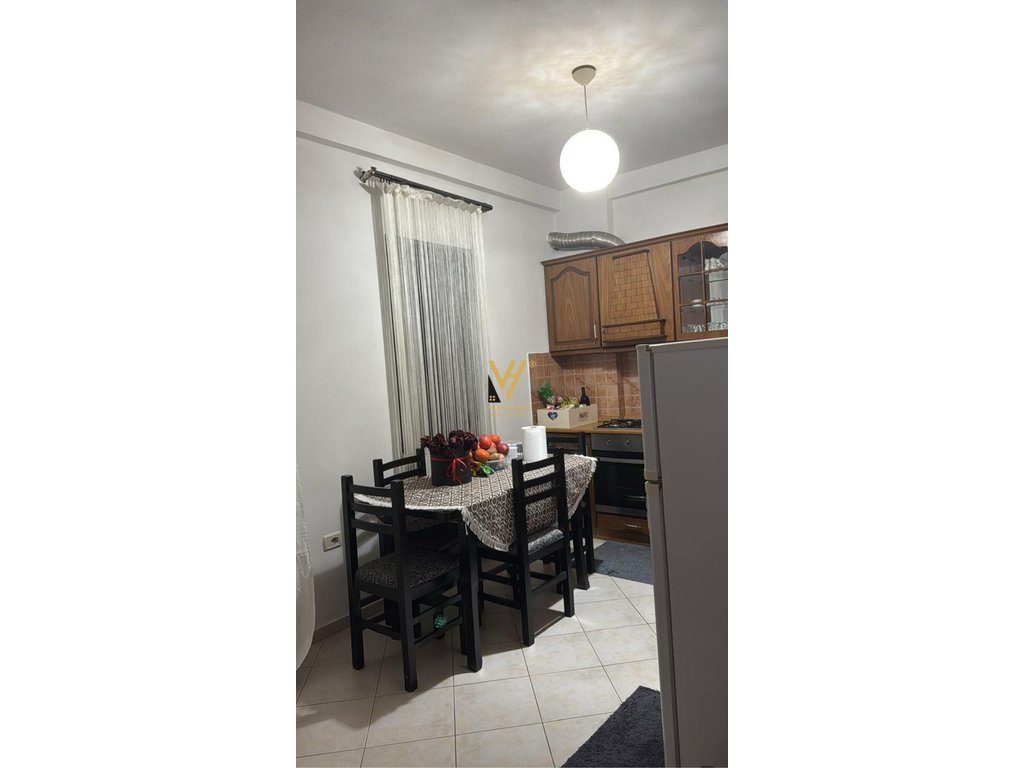 JEPET APARTAMENT 1+1+BLK ME QERA NE SELITE 450 EURO 2