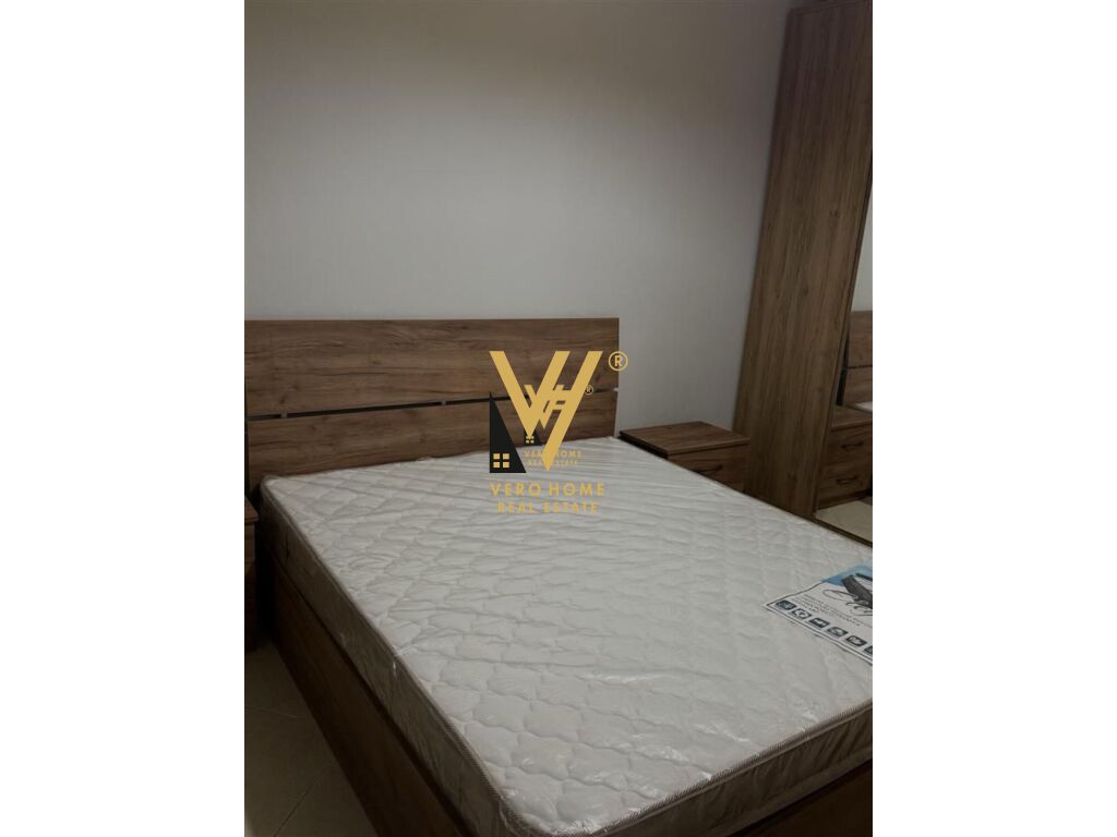 JEPET APARTAMENT 2+1+BLK ME QERA TE RR.MYSLYM SHYRI 700 EURO 4