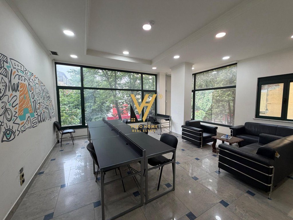 JEPET AMBIENT BIZNESI 350 M2 ME QERA TE SHESHI WILLSON 6.000 EURO
