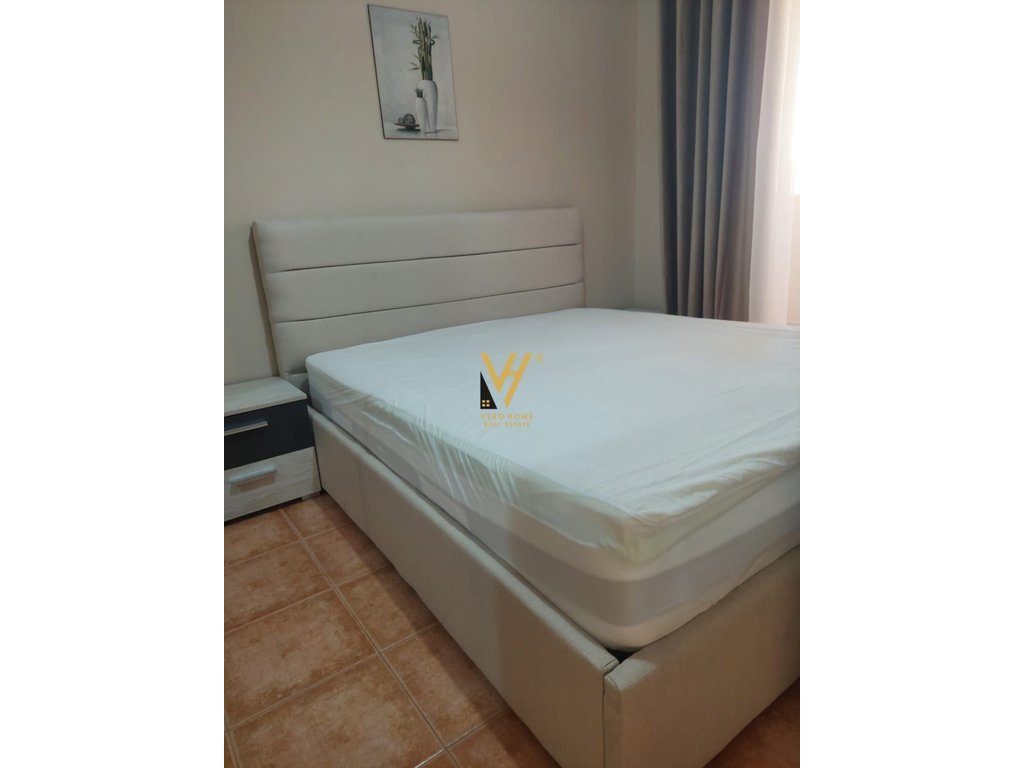 JEPET APARTAMENT 1+1+BLK ME QERA TE QENDRA KRISTAL 600 EURO 4