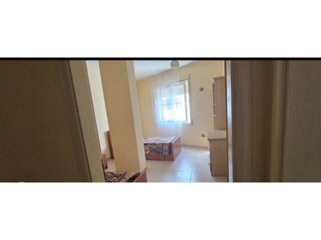 JEPET APARTAMENT 2+1+2+BLK ME QERA TE LIQENI I THATE 55.000 LEKE 4