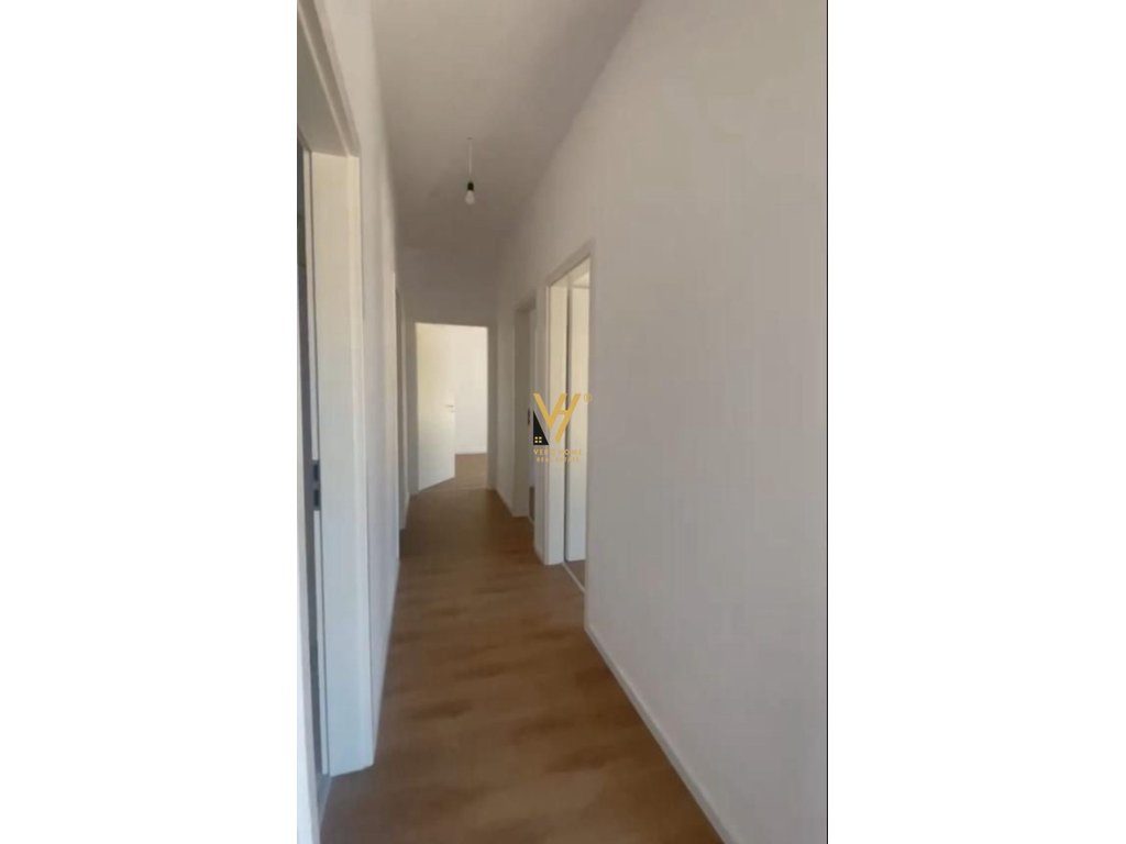 JEPET APARTAMENT 3+1+2+BLK ME QERA NE ALI DEM 600 EURO 2