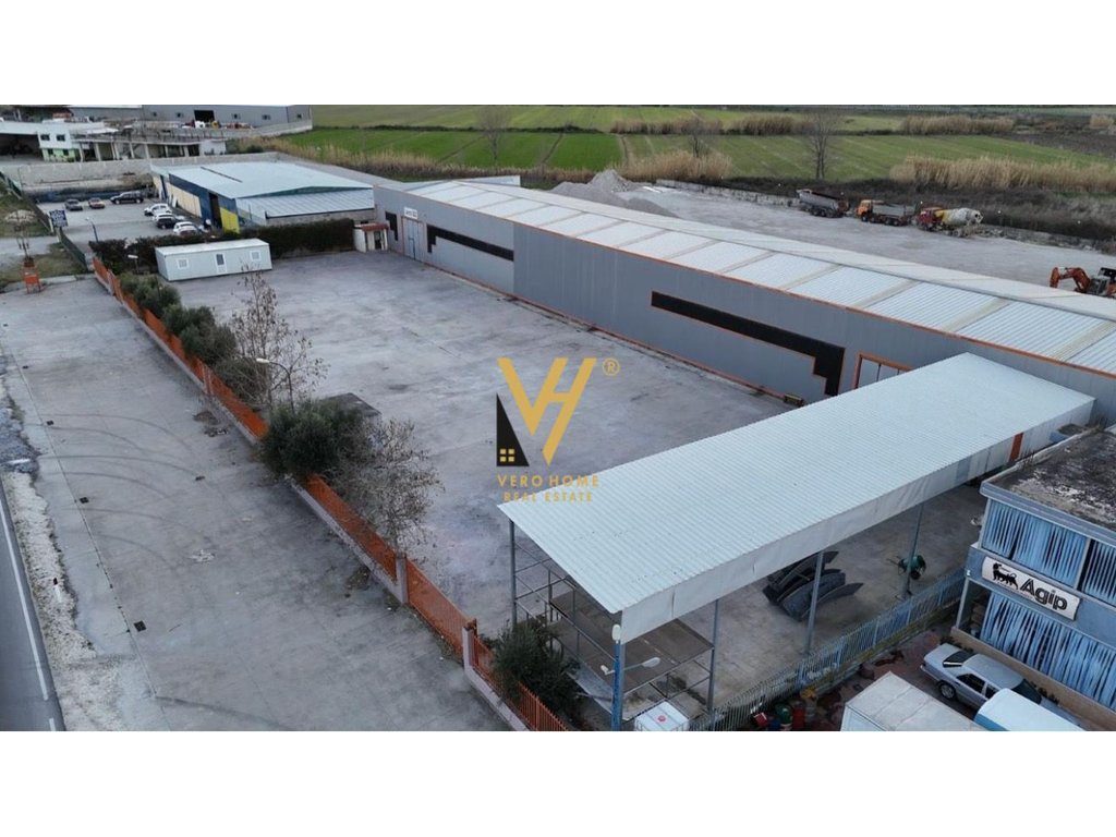 SHITET AMBIENT INDUSTRIAL 7.190 M2 NË LEVAN FIER 800.000 EURO 3