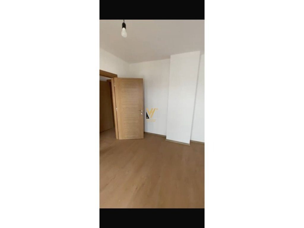 JEPET AMBIENT 117 M2 ME QIRA TE 5 MAJI 400 EURO 4