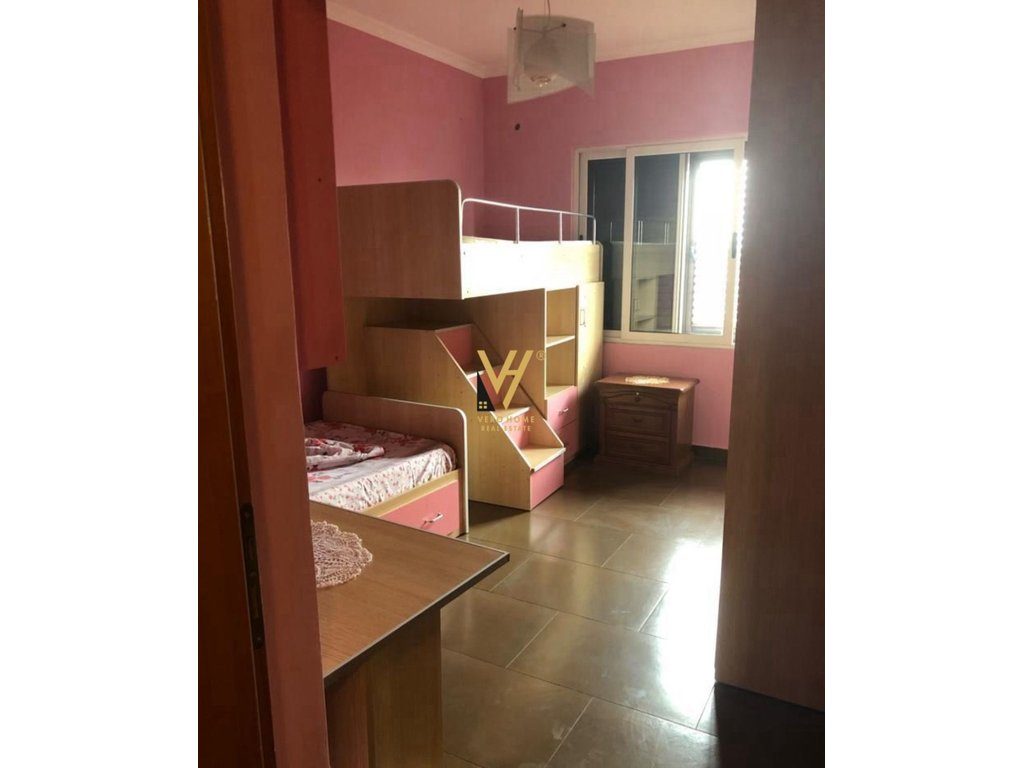 JEPET APARTAMENT 2+1+BLK ME QERA TE MEDRESEJA 650 EURO 4