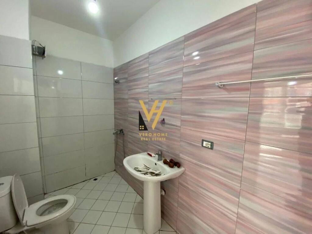 Jepet Apartament 2+1+2+ballkon me qera te Kopshti Botanik 112 m2 2