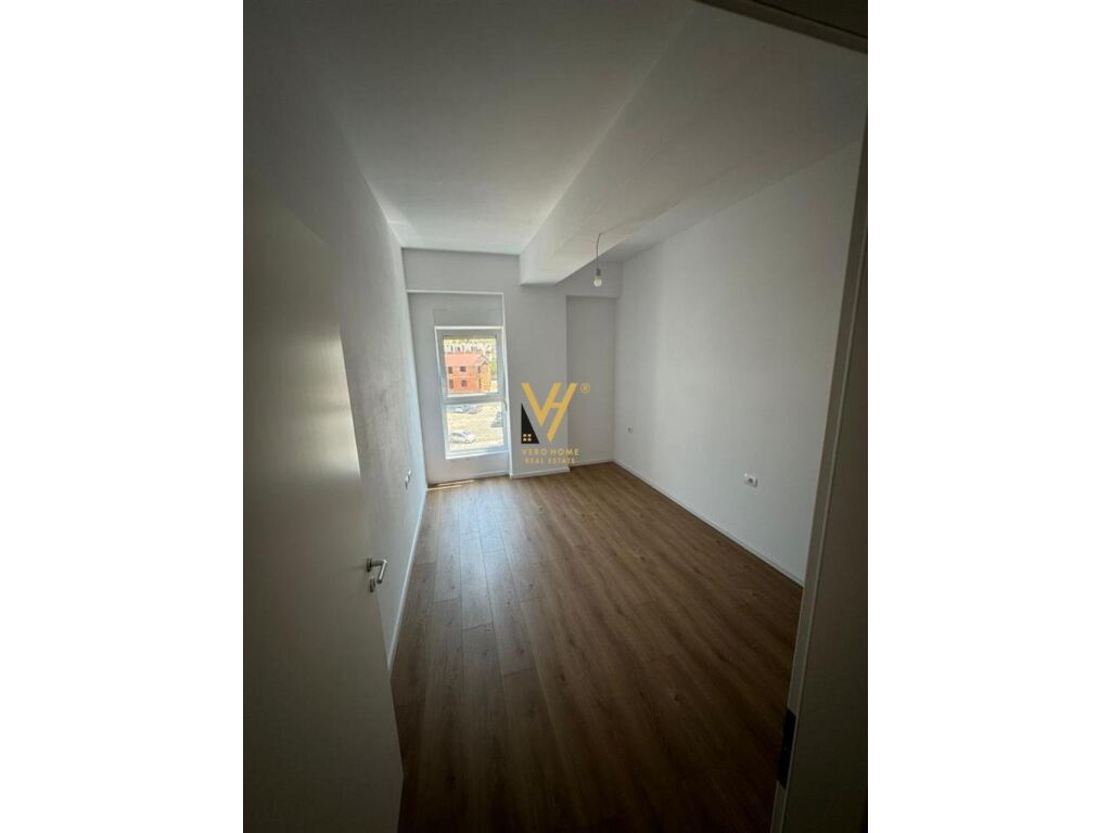 Jepet Zyre me qera te Kompleksi Mangalemi , Ali Demi 66 m2 2