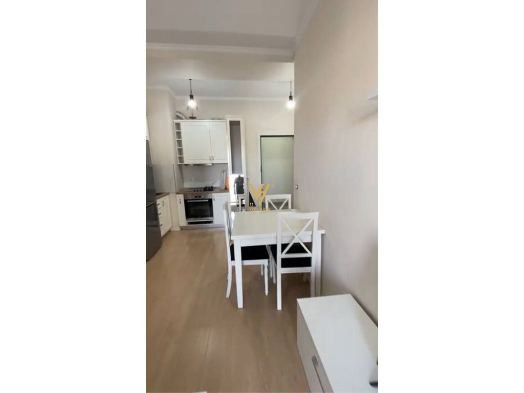 JEPET APARTAMENT 1+1+BLK ME QIRA TE 21 DHJETORI 55.000 LEKE 2