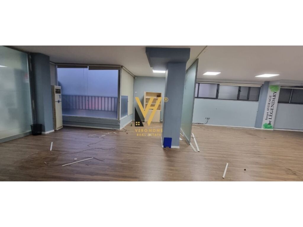 Jepet zyre me qera te Rruga Muhamet Gjollesha 300 m2