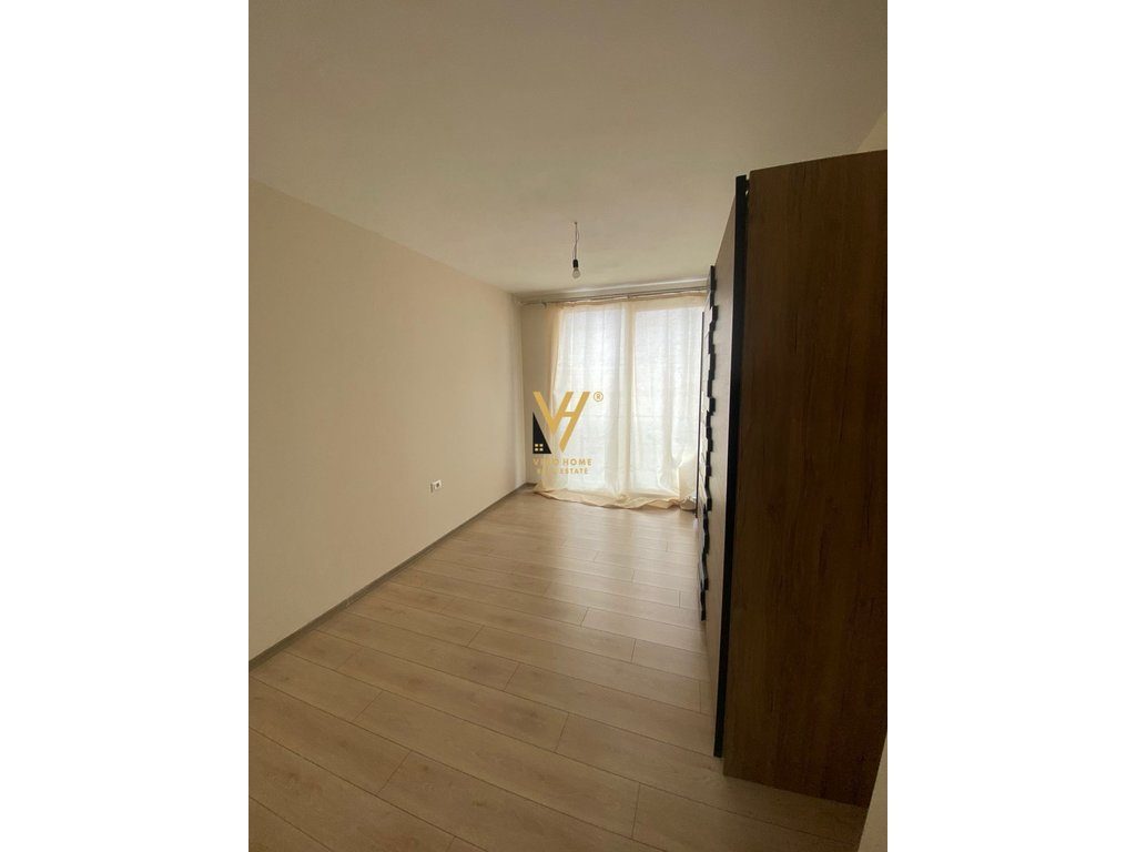 JEPET ZYRE 105 M2 ME QERA TE RRUGA E DIBRES 600 EURO 4