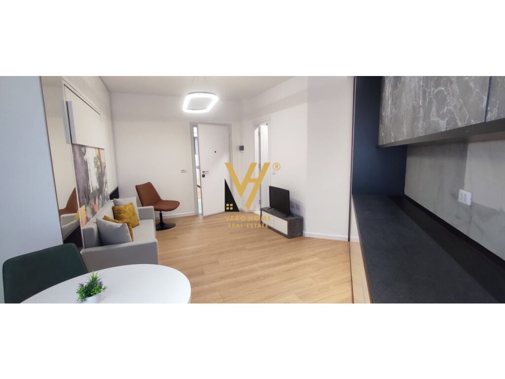 Shitet Studio Apartament te Mbikalimi i Kristalit 35 m2