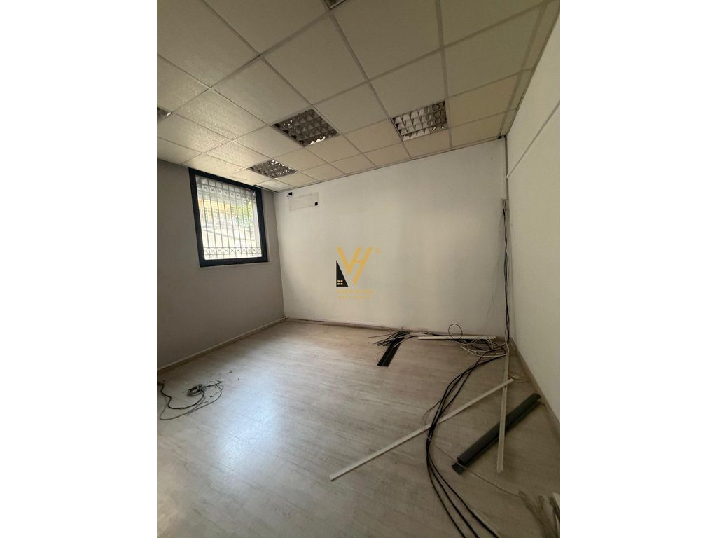 JEPET ZYRE 420 M2 ME QERA TE RRUGES SE ELBASANIT 7.000 EURO 3
