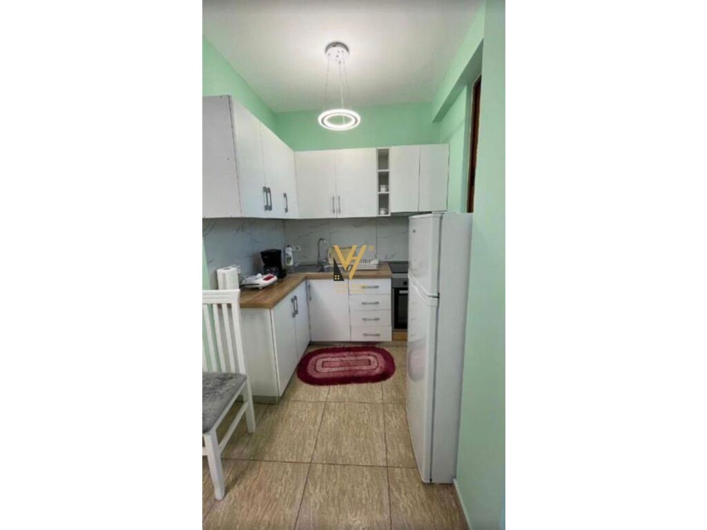 Jepet Apartament 1+1+blk me qera tek Ish Restorant Durresi 2