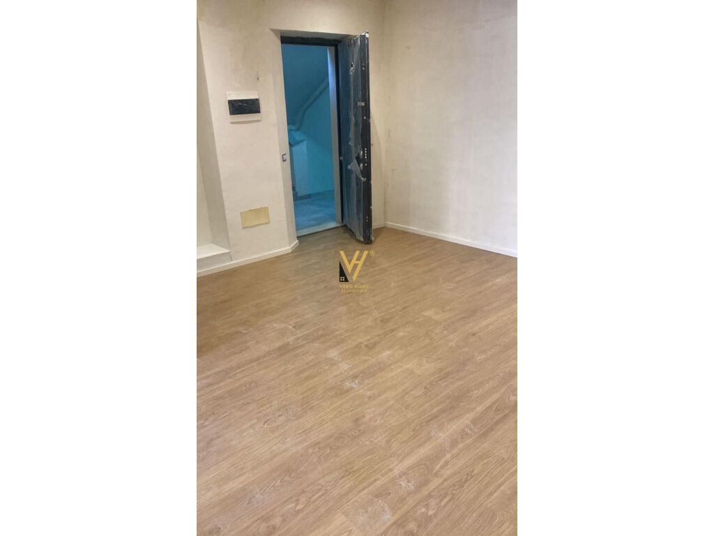 Jepet Zyre me qera te Rruga e Kavajes 91 m2 2