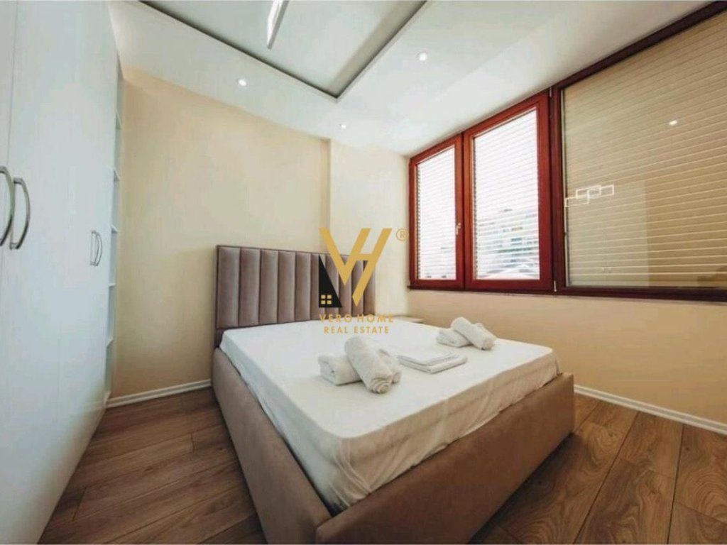 JEPET APARTAMENT 1+1 ME QERA TE RRUGA ISLAM ALLA 650 EURO 2