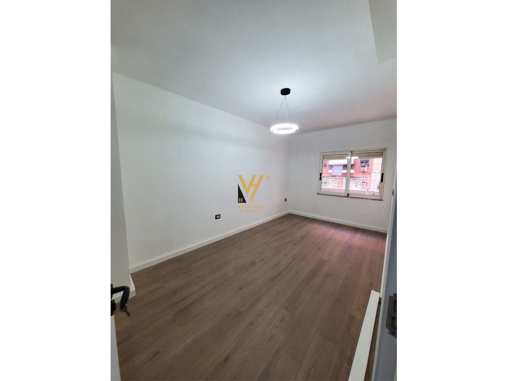 SHITET APARTAMENT 1+1+BLK TE KOMUNA E PARISIT 180.000 EURO 2