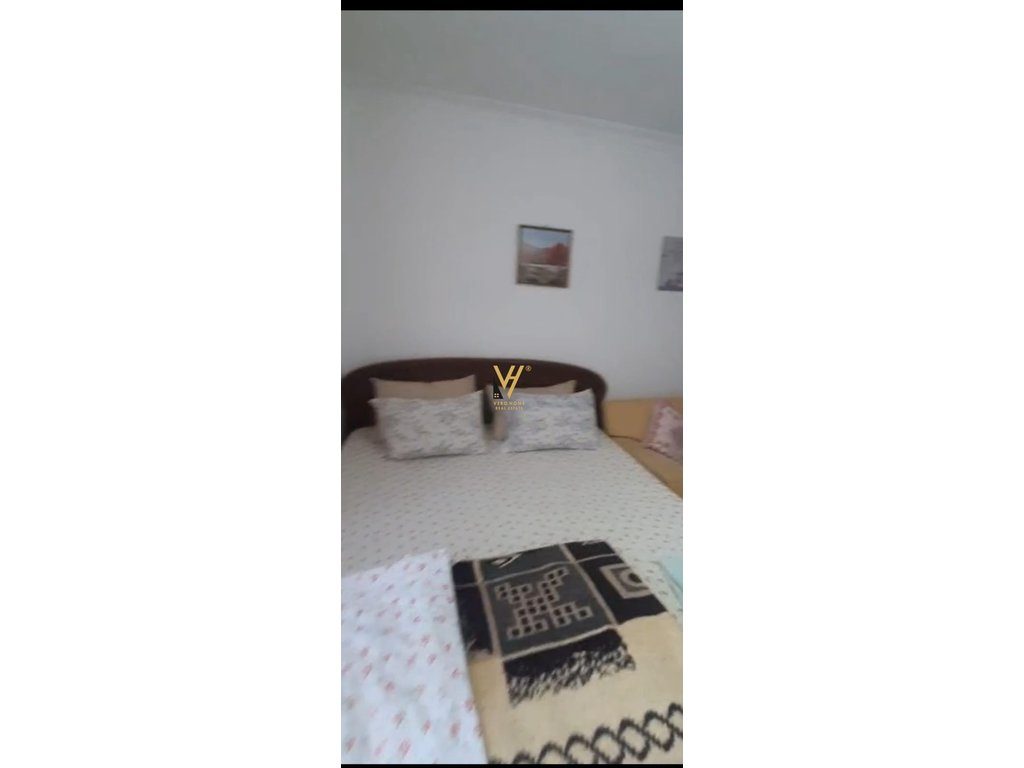 JEPET APARTAMENT 1+1+BLK ME QERA TE BRRYLI 55.000 LEKE 3