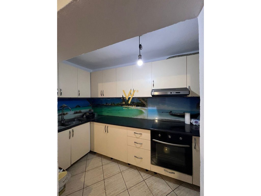 JEPET APARTAMENT 2+1+BLK ME QIRA TE BRRYLI 55.000 LEKE 2