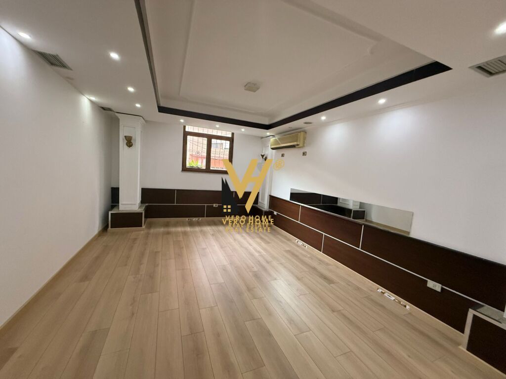 JEPET DYQAN 110 M2 ME QERA NE VASIL SHANTO 1.500 EURO 1