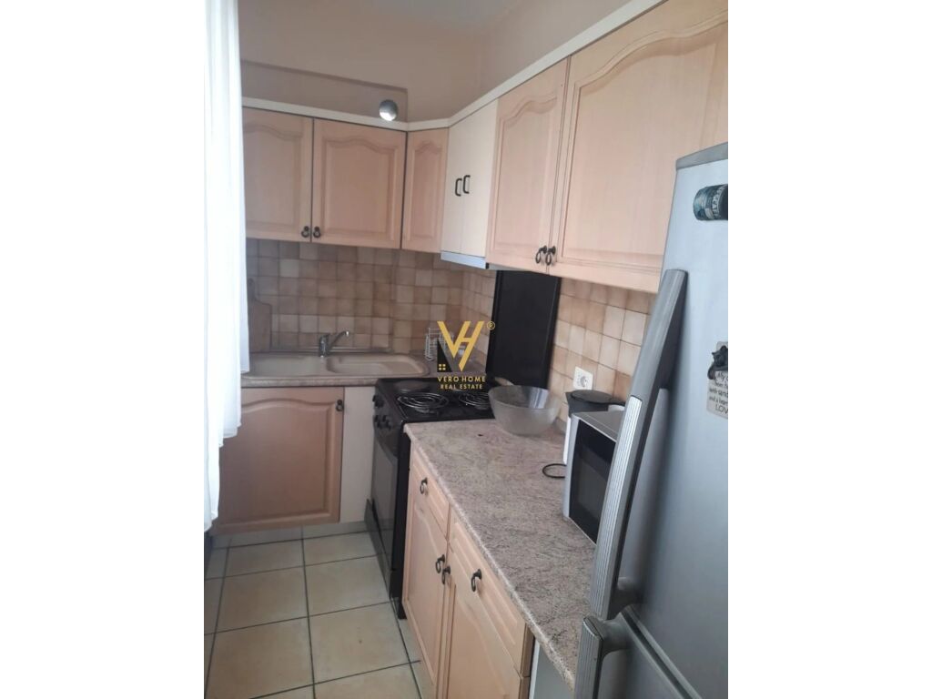 Jepet Apartament 3+1+ballkon me qera ne Vasil Shanto 110 m2 2