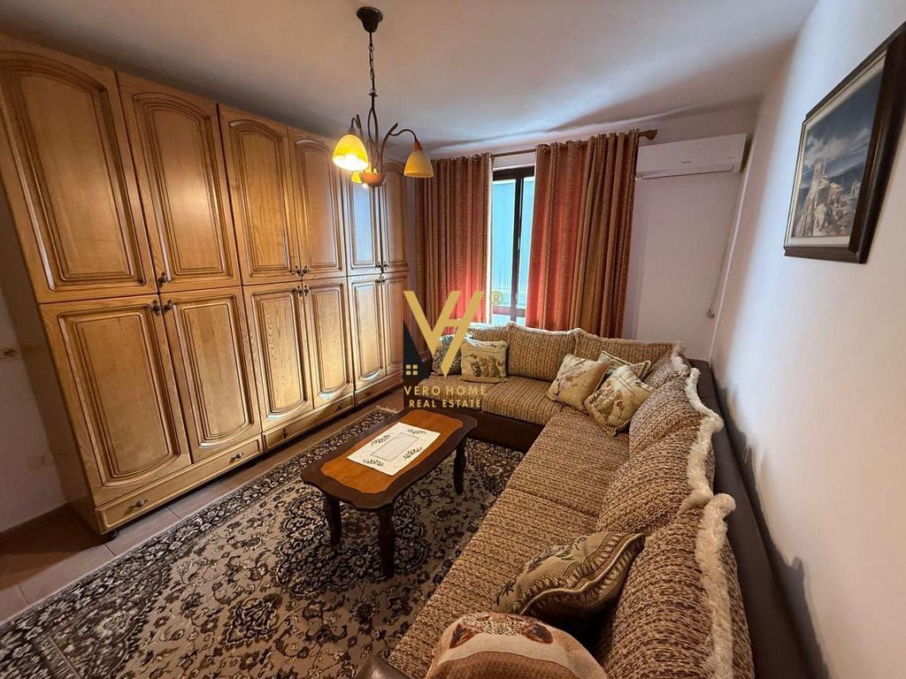 JEPET APARTAMENT 2+1+BLK ME QIRA TE 21 DHJETORI 50.000 LEKE