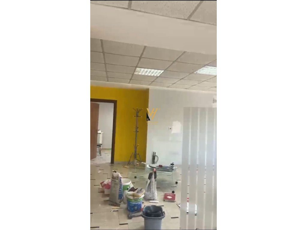JEPET ZYRE 90 M2 ME QERA TE 21 DHJETORI 70.000 LEKE