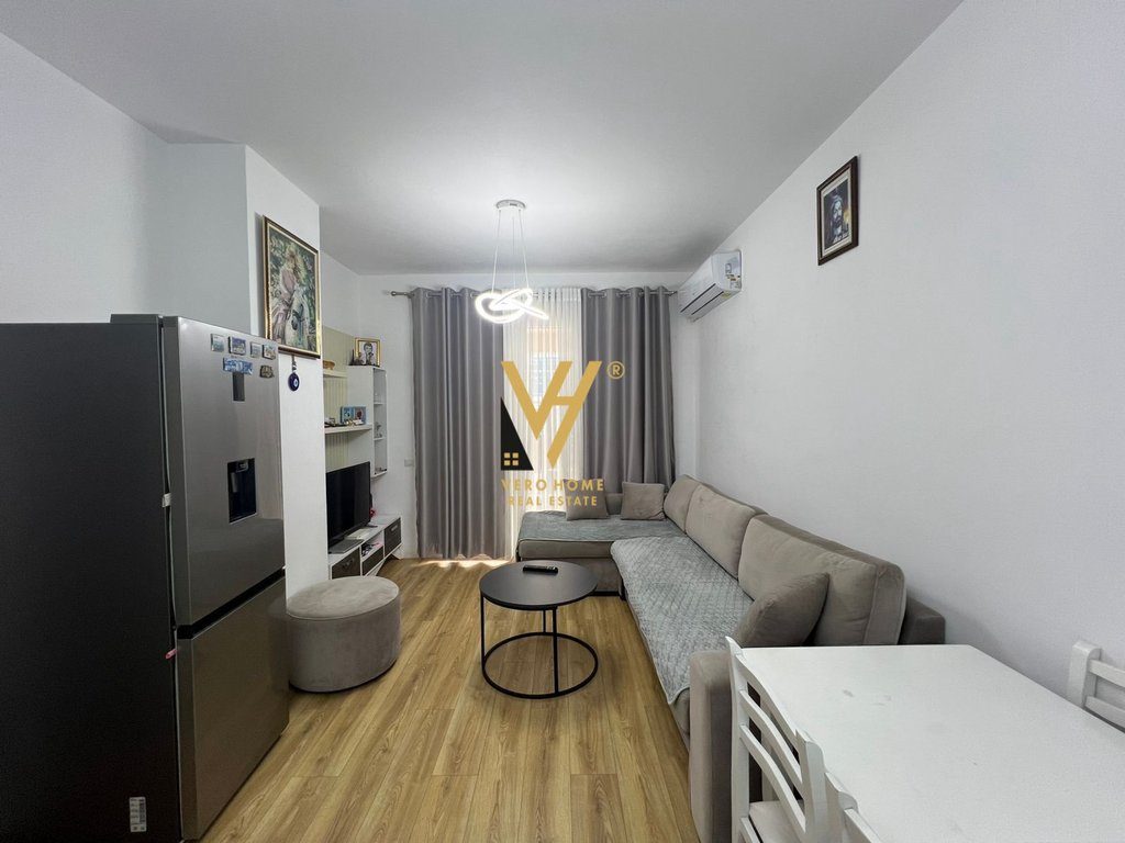 JEPET APARTAMENT 1+1 ME QIRA TE ISH FUSHA E AVIACIONIT 600 EURO