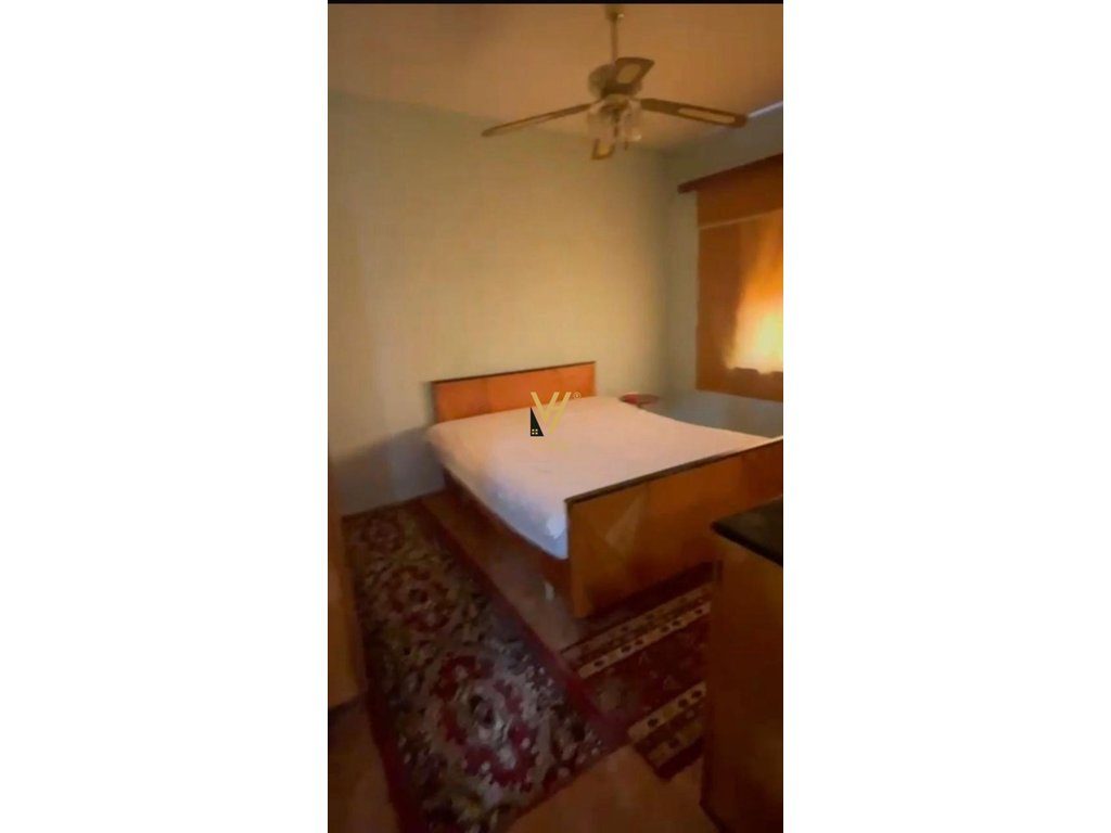 JEPET APARTAMENT 2+1 ME QIRA TE ISH RESTORANT DURRESI 45.000 LEKE 2