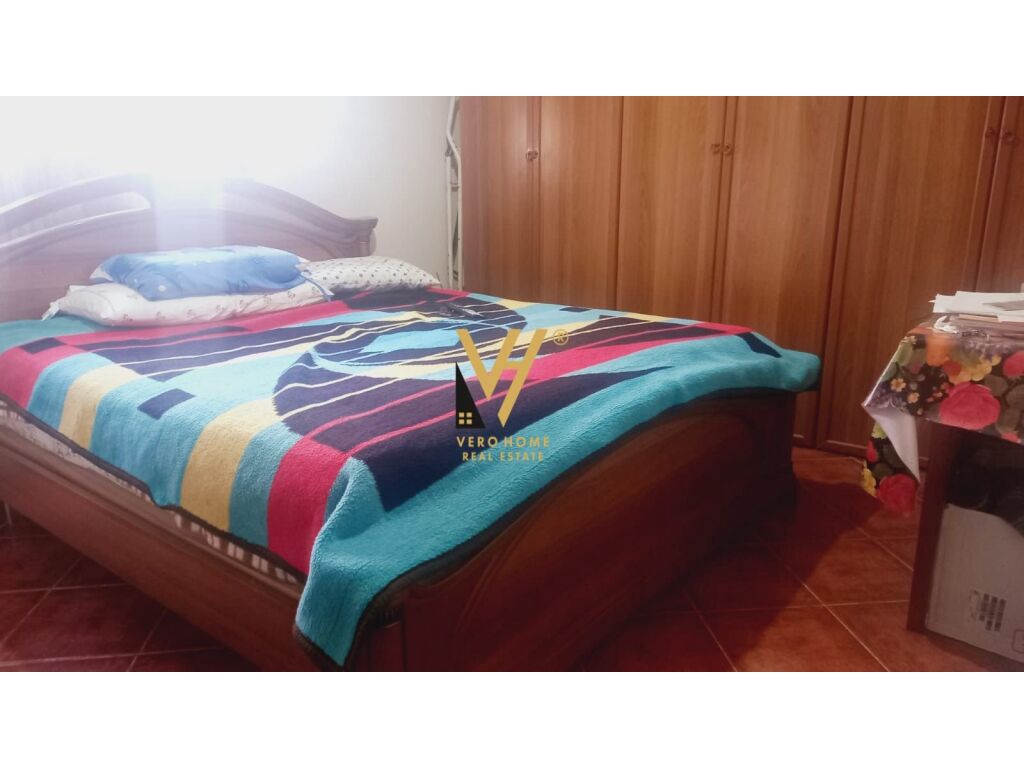 Shitet Apartament 2+1+ballkon te Ish Fusha e Aviacionit 83 m2