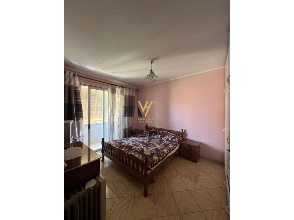 Jepet Apartament 1+1+ballkon me qera te 21 Dhjetori 90 m2 3