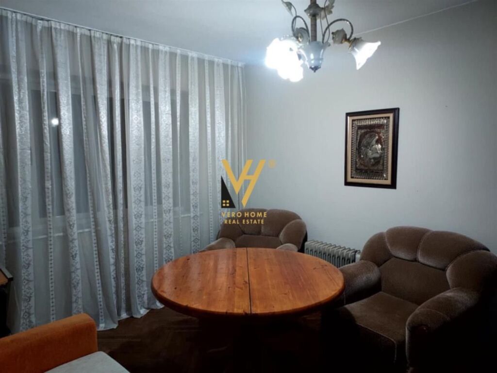 Jepet Apartament 2+1+ballkon me qera te Rruga e Dibres 98 m2 3