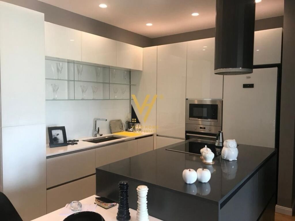 Jepet Apartament 2+1+ballkon me qera te Xhamia , Kopshti Botanik 109 m2 4