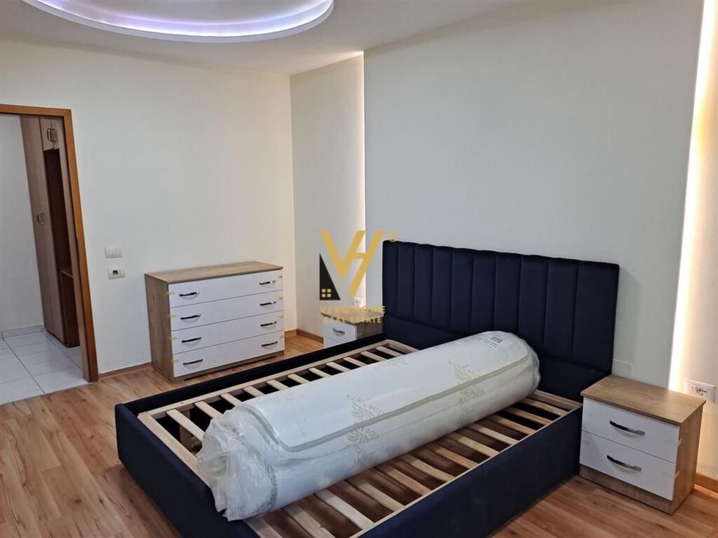 Jepet Apartament 1+1 me qera te Ish Restorant Durresi 70 m2 3