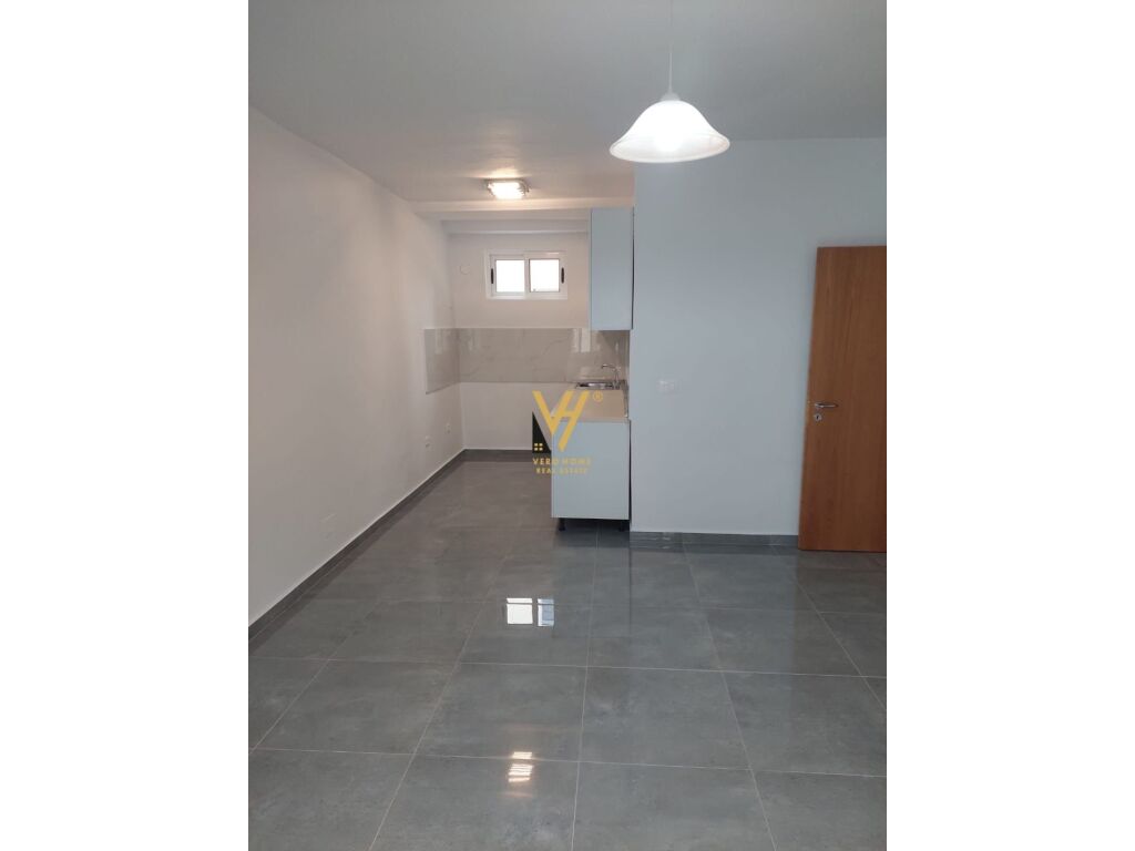 Jepet Zyre me qera te Rruga Ndre Mjeda 70 m2 2