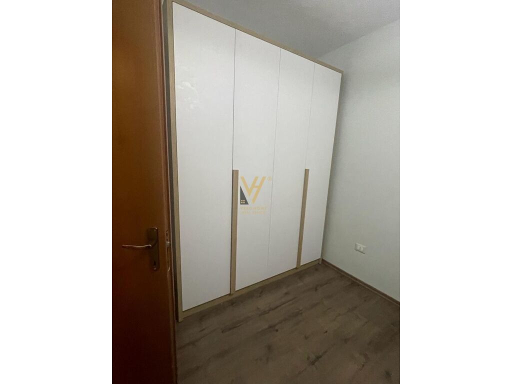 Jepet Apartament 2+1+ballkon me qera te Rruga e Bogdaneve 92 m2