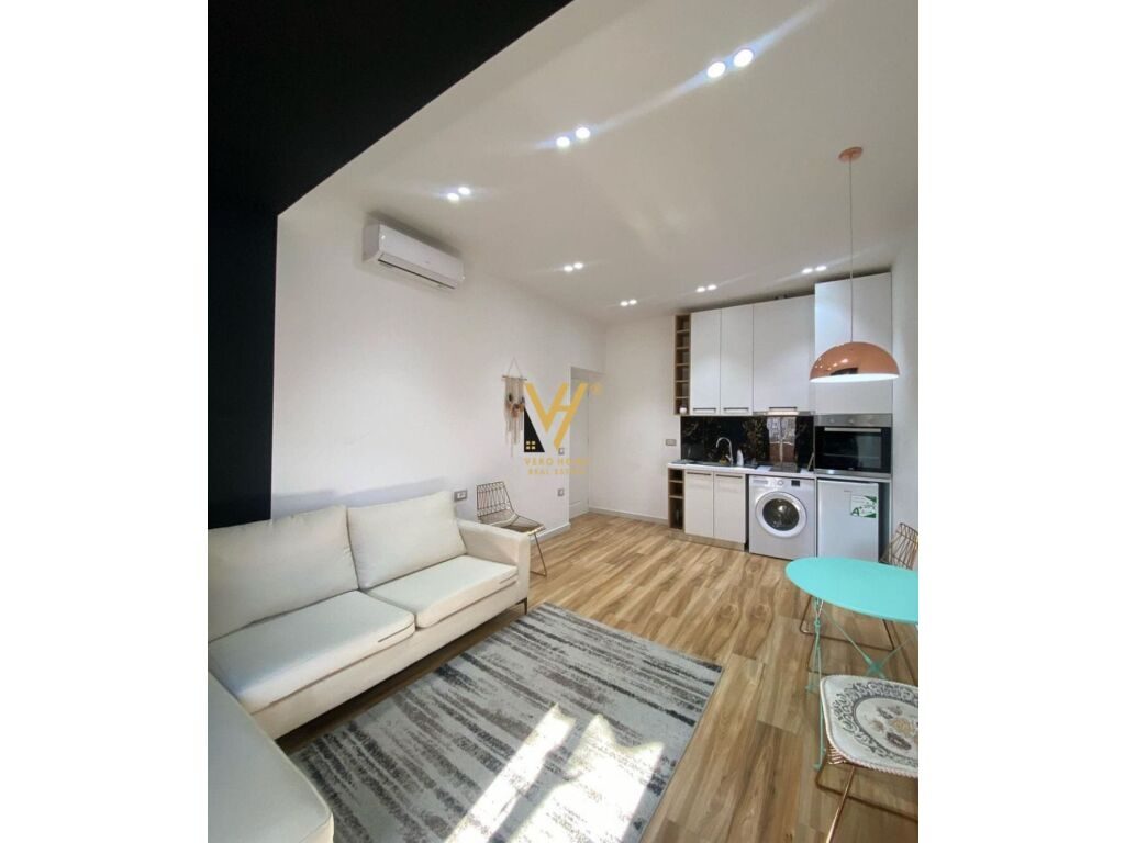 Shiten tre apartamente 1+1 te Rruga e Durresit ideale per airbnb 145 m2 2