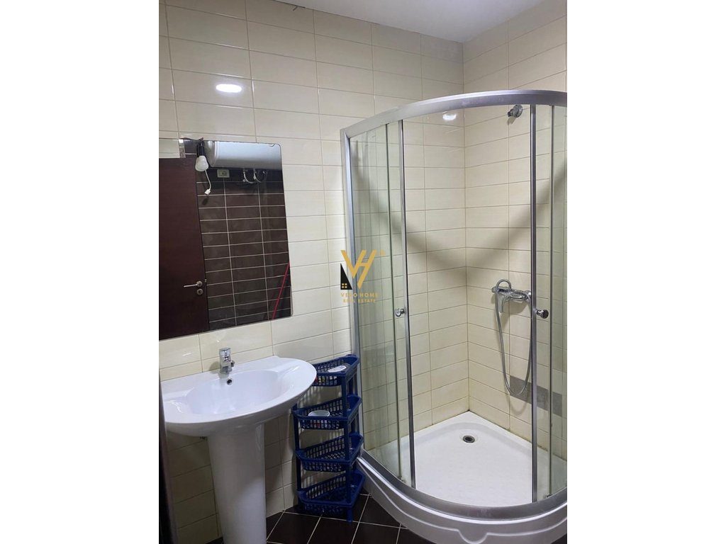 JEPET APARTAMENT 1+1 ME QERA NE BRRYL 50.000 LEKE 4