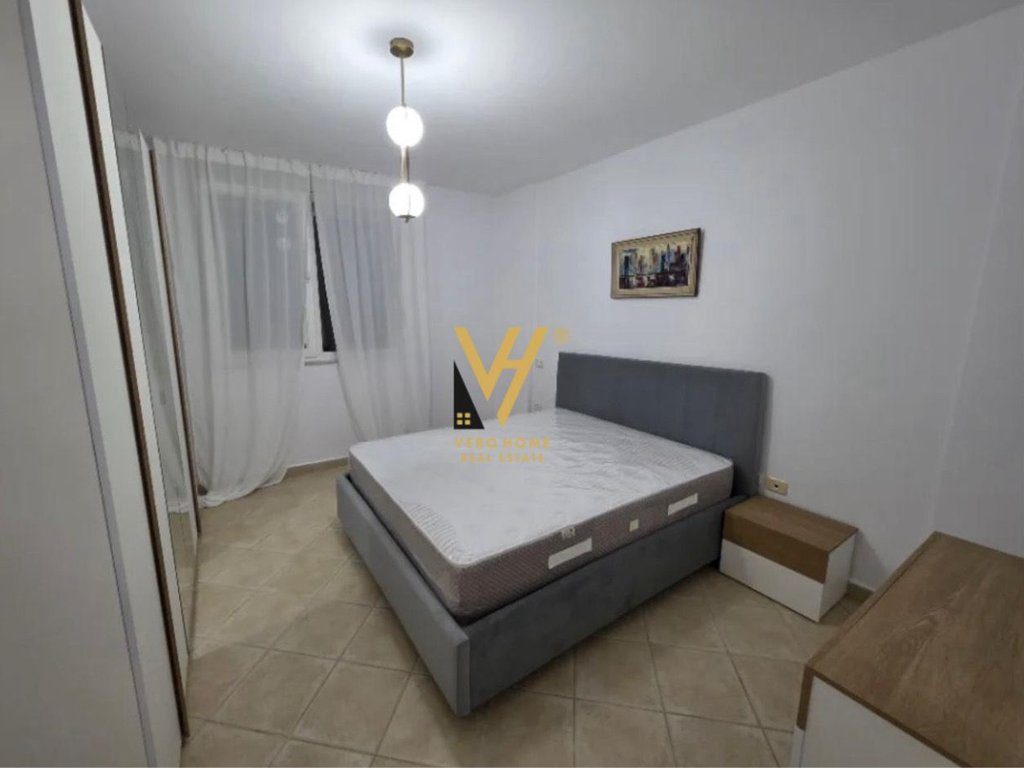 JEPET APARTAMENT 1+1+BLK ME QERA TE ISH EKSPOZITA 650 EURO 3