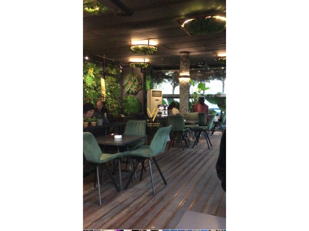 Shitet bar-kafe te Klani 273 m2 3